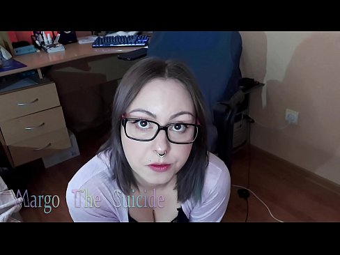 ❤️ Gadis Seksi sareng Kacamata Nyedot Dildo Jero dina Kaméra porno super di urang ﹏
